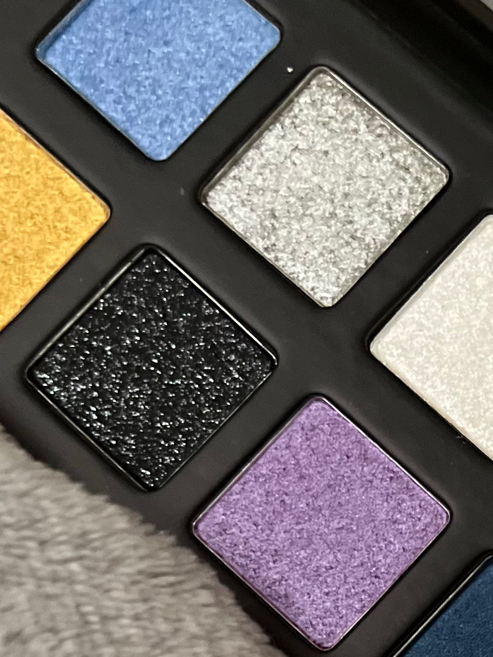 VP Boutique Cosmetics 12 color selection eyeshadow pallet !