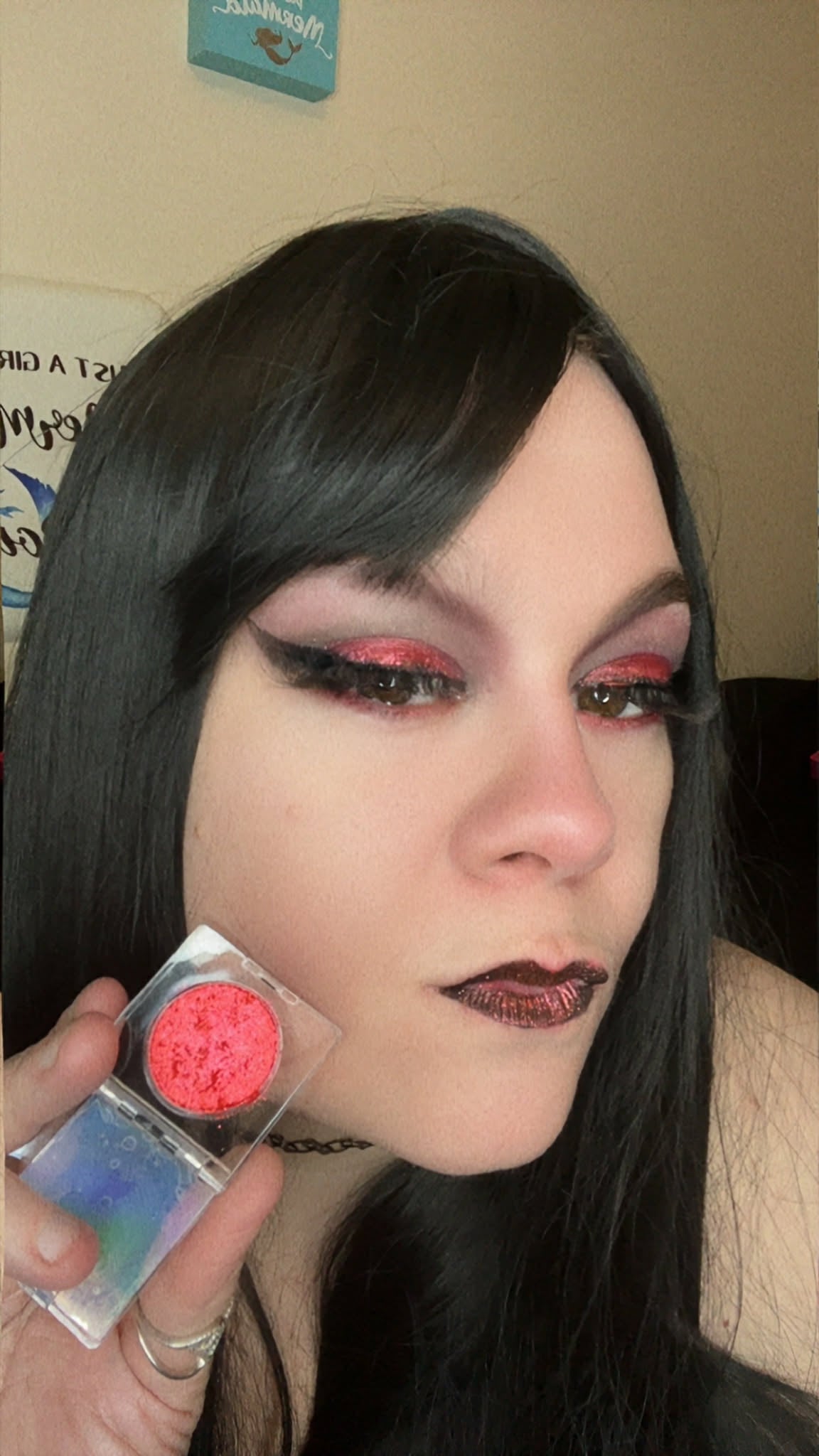 Prismatic Diamond Metallic Eyeshadow