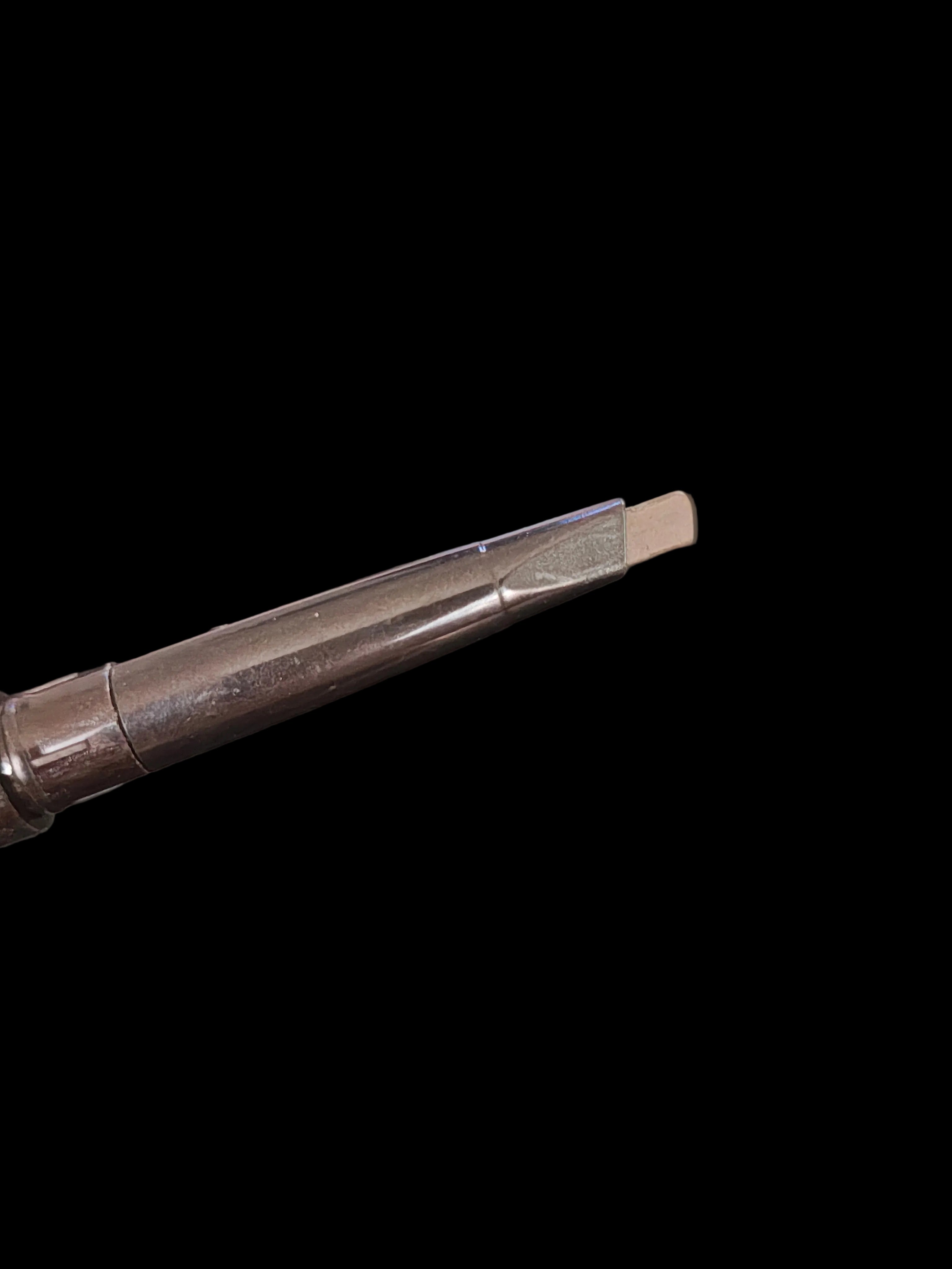 Duo-Edge: The 2-in-1 Precision Sculpting Brow Pencil